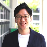 ホワイト財団 /代表理事 株式会社ソビア/代表取締役 岩元 翔さま